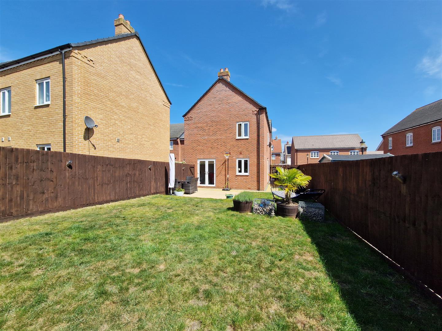 Croxden Gardens, Great Denham, Bedford